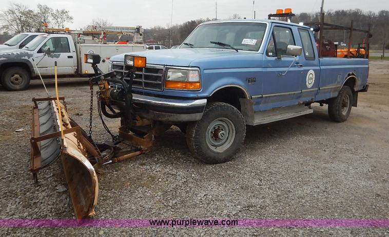 image for item K7376 1997 Ford F250 HD SuperCab pickup truck