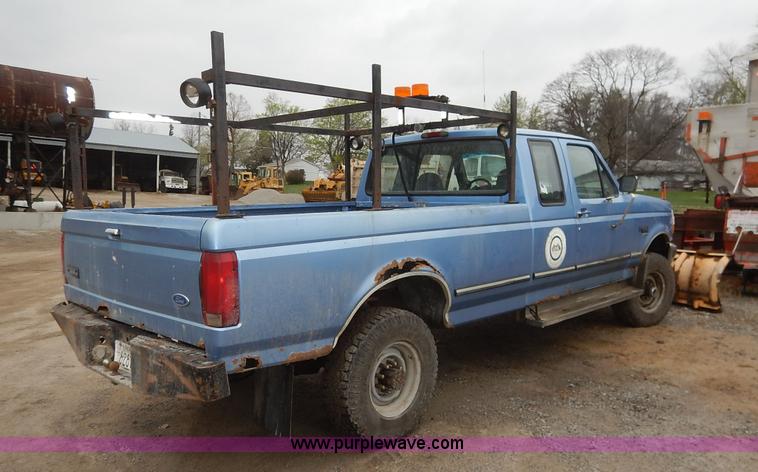 image for item K7376 1997 Ford F250 HD SuperCab pickup truck