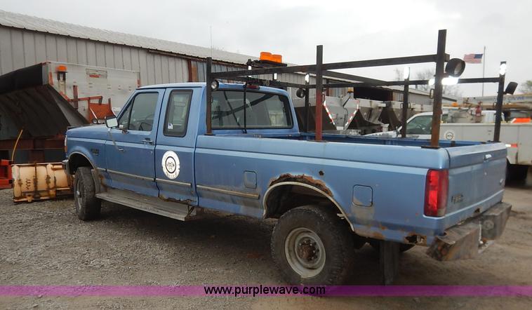 image for item K7376 1997 Ford F250 HD SuperCab pickup truck