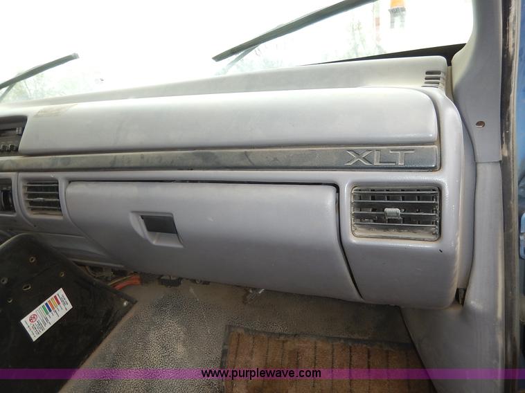 image for item K7376 1997 Ford F250 HD SuperCab pickup truck