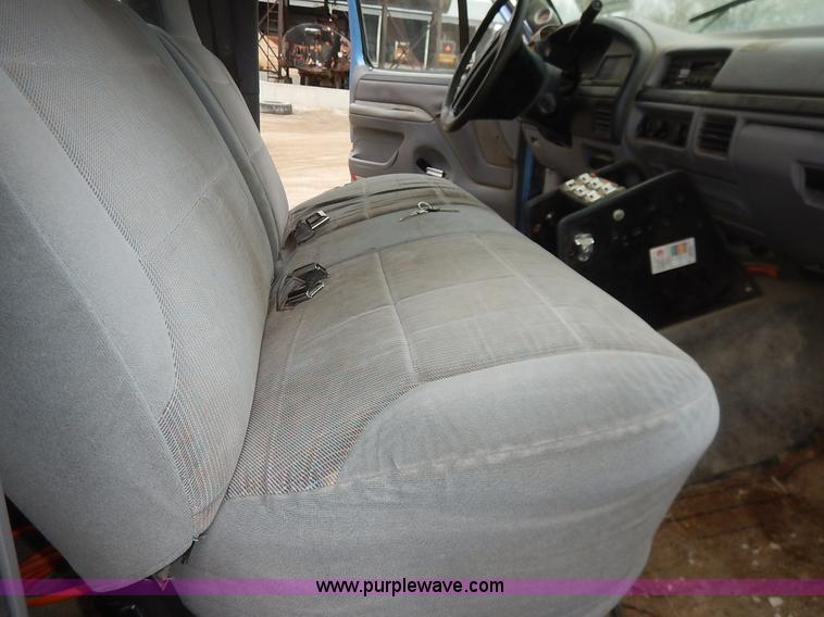 image for item K7376 1997 Ford F250 HD SuperCab pickup truck