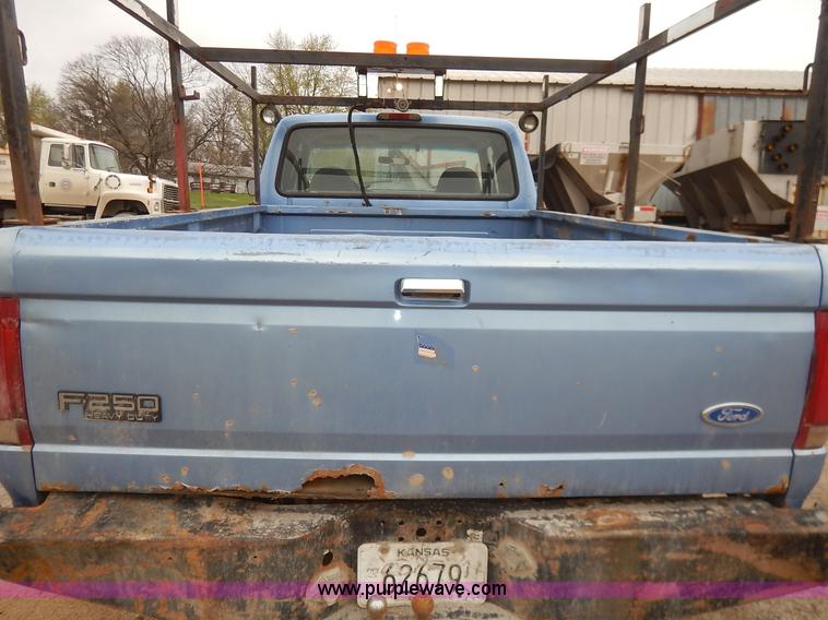 image for item K7376 1997 Ford F250 HD SuperCab pickup truck