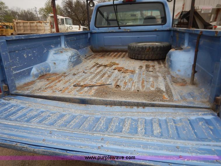 image for item K7376 1997 Ford F250 HD SuperCab pickup truck