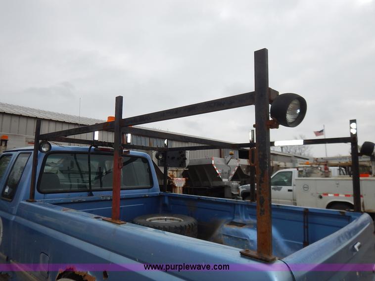 image for item K7376 1997 Ford F250 HD SuperCab pickup truck