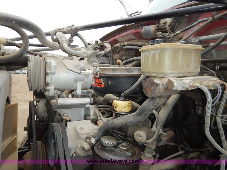 image for item K7378 1990 Ford F700 dump truck