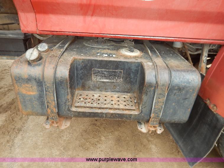 image for item K7378 1990 Ford F700 dump truck