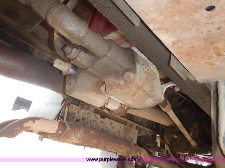 image for item K7378 1990 Ford F700 dump truck