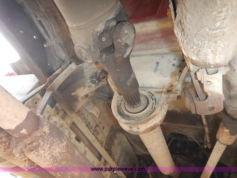 image for item K7378 1990 Ford F700 dump truck