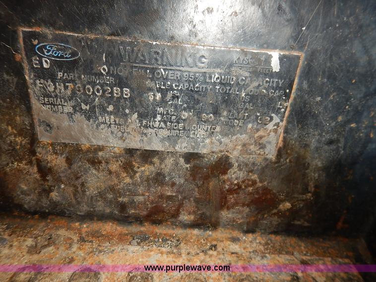 image for item K7378 1990 Ford F700 dump truck