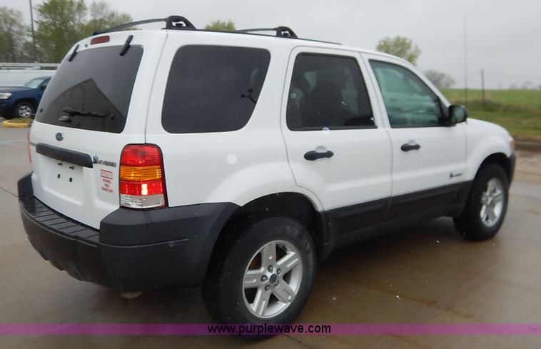 image for item K7411 2006 Ford Escape Hybrid SUV