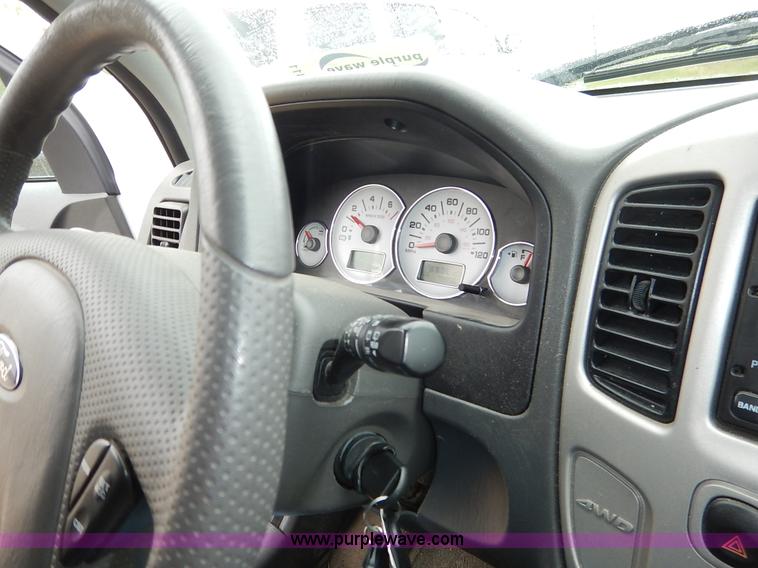 image for item K7411 2006 Ford Escape Hybrid SUV