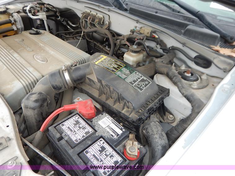 image for item K7411 2006 Ford Escape Hybrid SUV