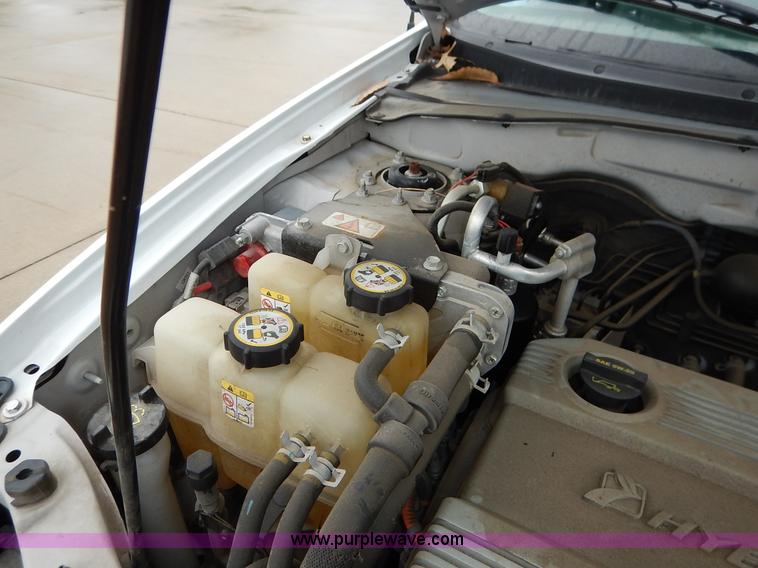 image for item K7411 2006 Ford Escape Hybrid SUV