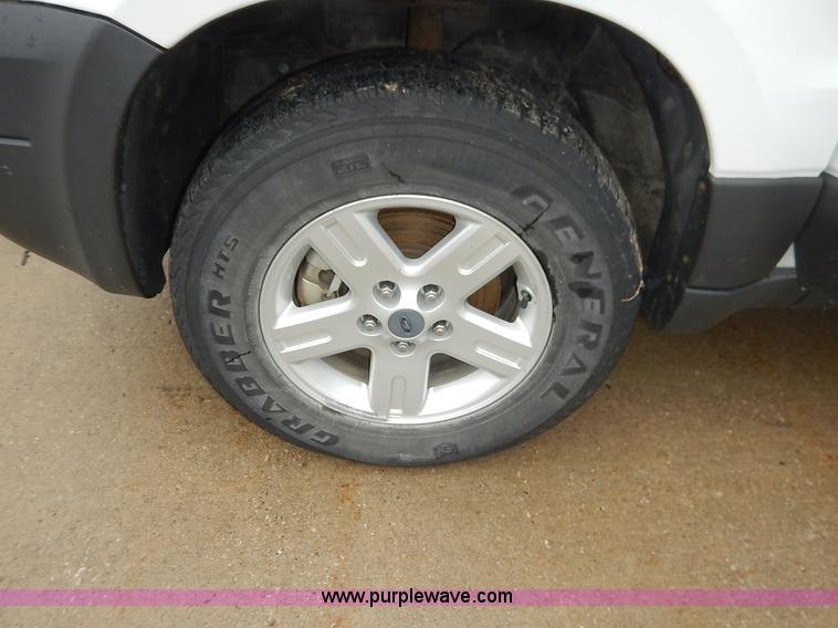 image for item K7411 2006 Ford Escape Hybrid SUV
