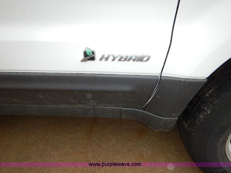 image for item K7411 2006 Ford Escape Hybrid SUV