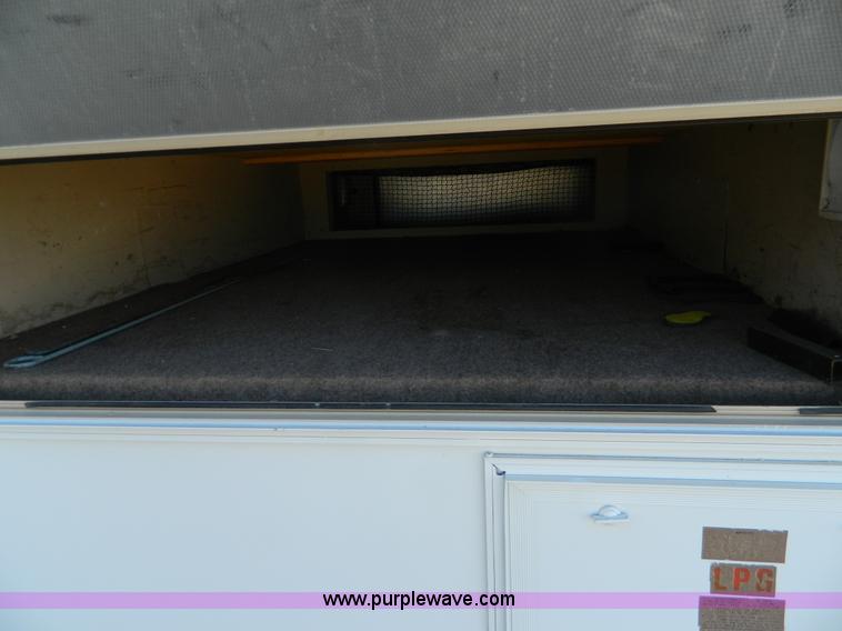 image for item K8023 1989 Chevrolet P30 Fleetwood 32' RV