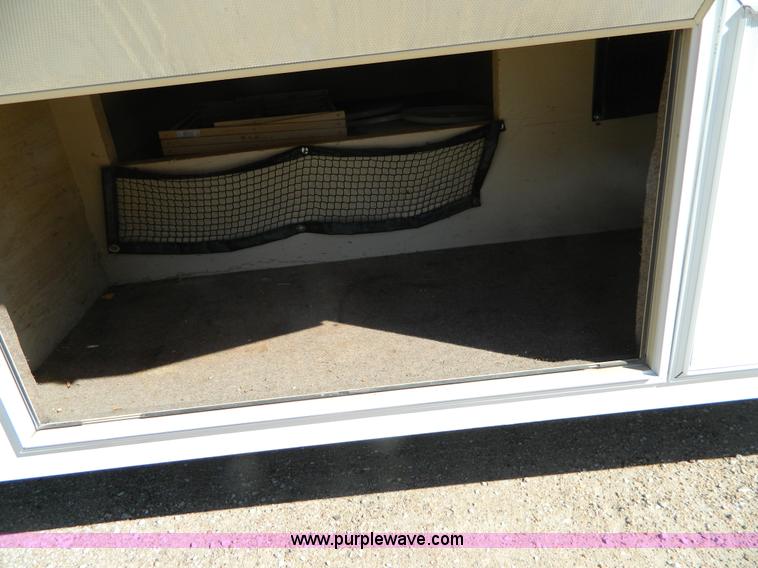 image for item K8023 1989 Chevrolet P30 Fleetwood 32' RV