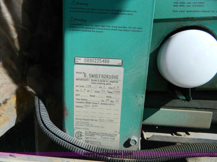 image for item K8023 1989 Chevrolet P30 Fleetwood 32' RV