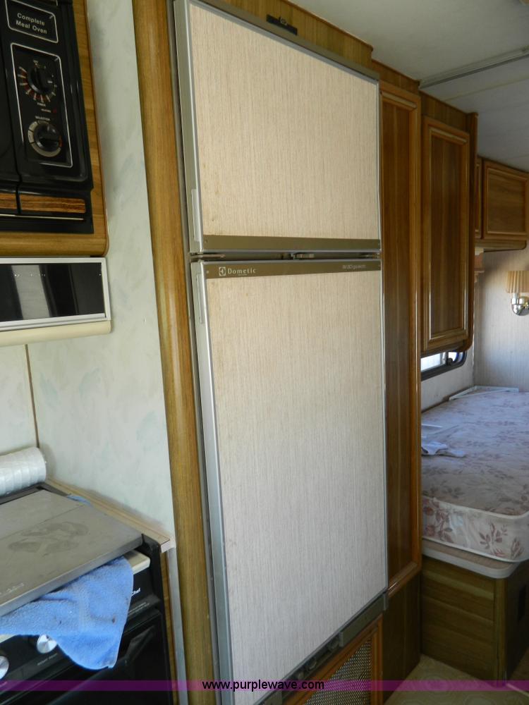 image for item K8023 1989 Chevrolet P30 Fleetwood 32' RV