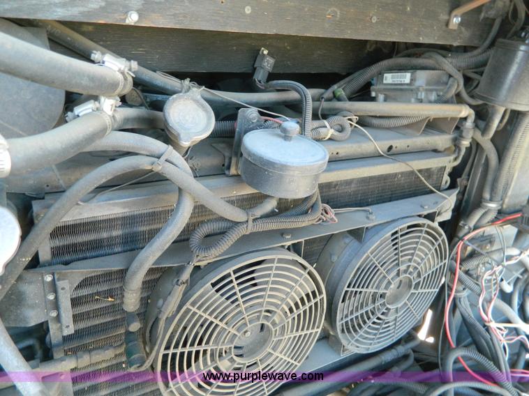 image for item K8023 1989 Chevrolet P30 Fleetwood 32' RV