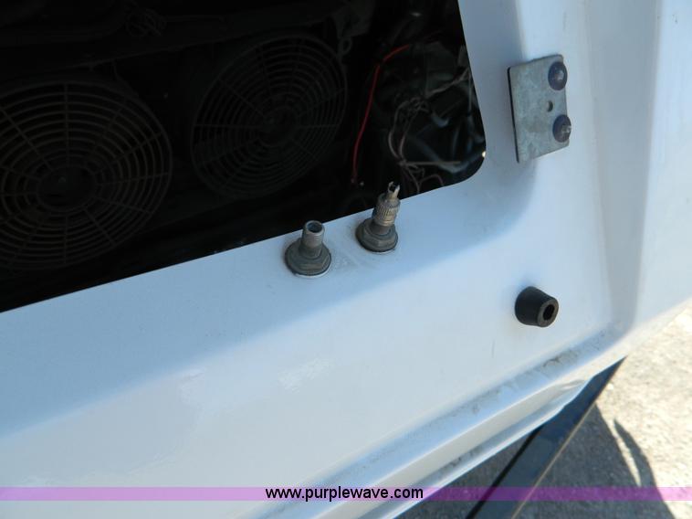 image for item K8023 1989 Chevrolet P30 Fleetwood 32' RV