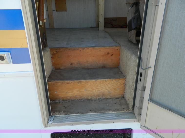 image for item K8023 1989 Chevrolet P30 Fleetwood 32' RV