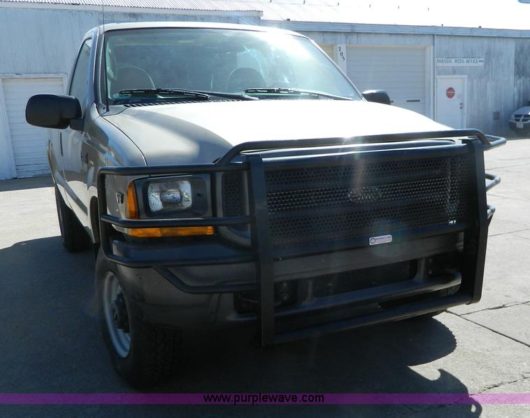 image for item K8024 2000 Ford F250 Super Duty pickup truck