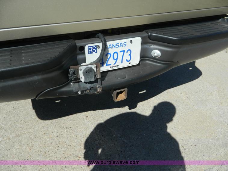 image for item K8024 2000 Ford F250 Super Duty pickup truck