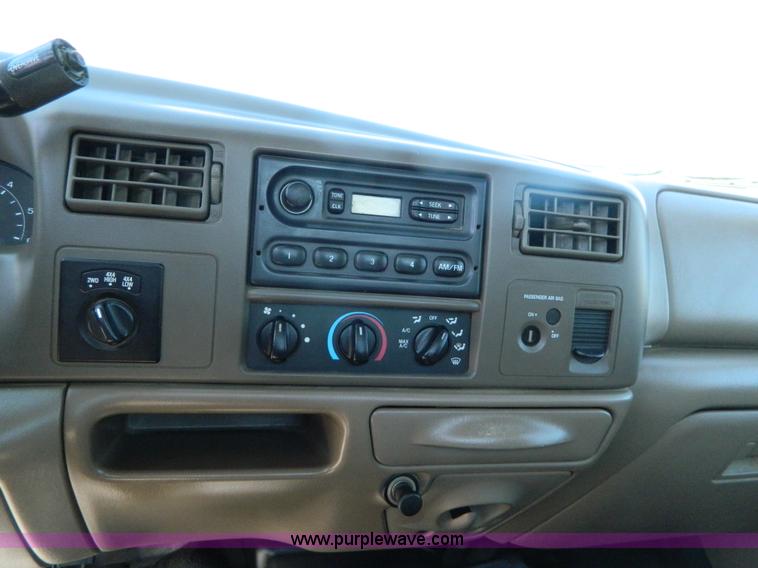 image for item K8024 2000 Ford F250 Super Duty pickup truck