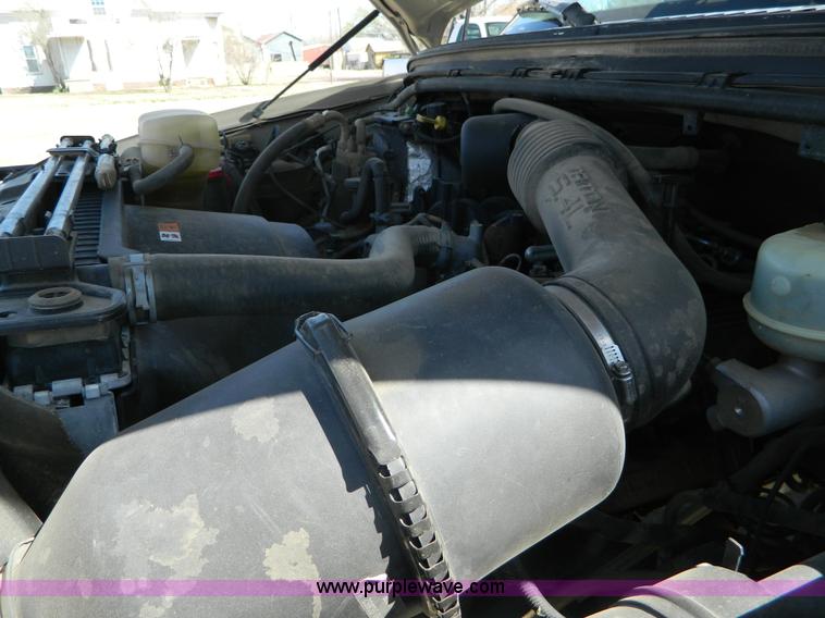 image for item K8024 2000 Ford F250 Super Duty pickup truck