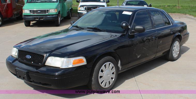 image for item K8976 2006 Ford Crown Victoria Police Interceptor