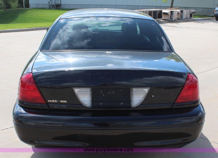 image for item K8976 2006 Ford Crown Victoria Police Interceptor