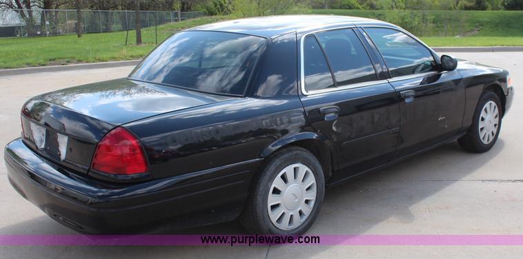 image for item K8976 2006 Ford Crown Victoria Police Interceptor