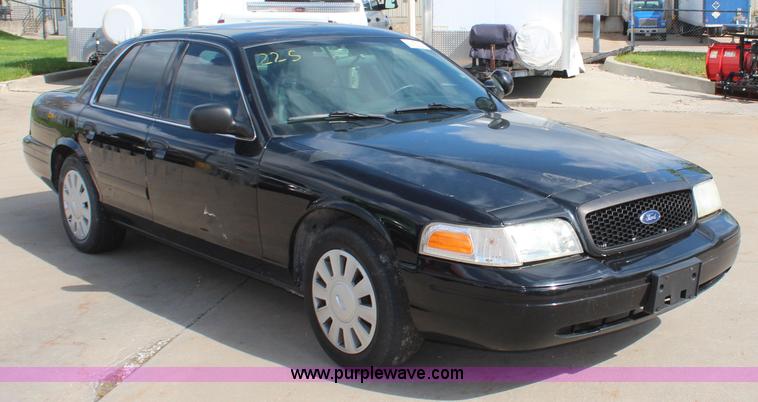 image for item K8976 2006 Ford Crown Victoria Police Interceptor