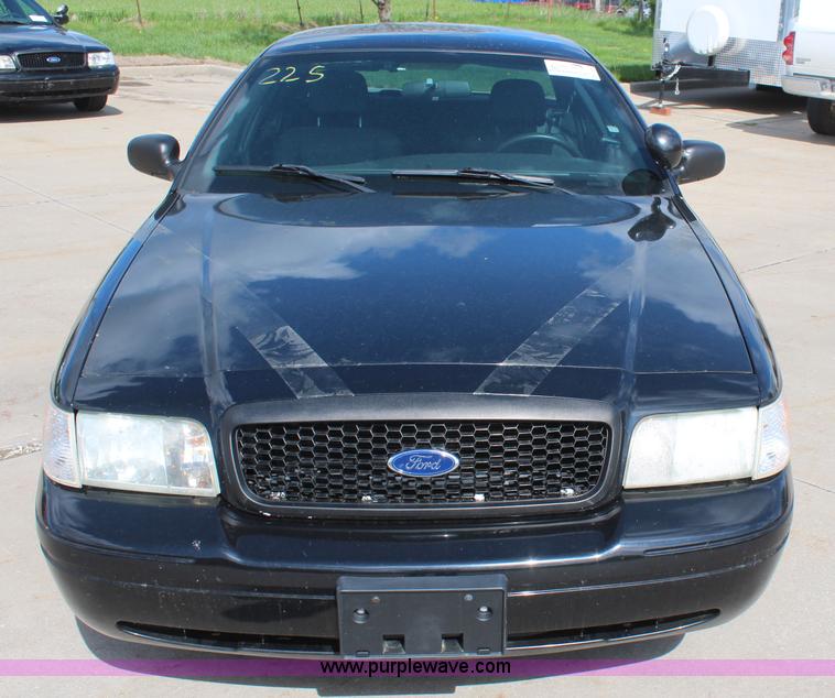 image for item K8976 2006 Ford Crown Victoria Police Interceptor