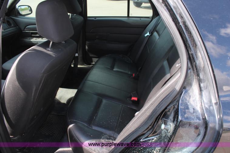 image for item K8976 2006 Ford Crown Victoria Police Interceptor