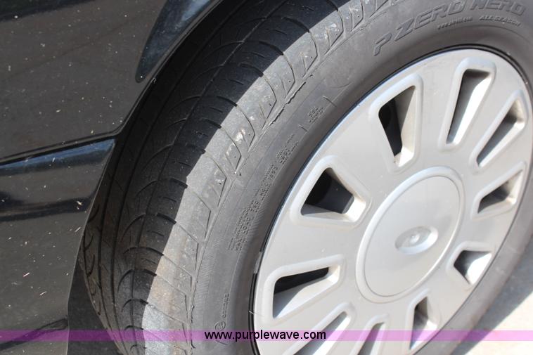 image for item K8976 2006 Ford Crown Victoria Police Interceptor