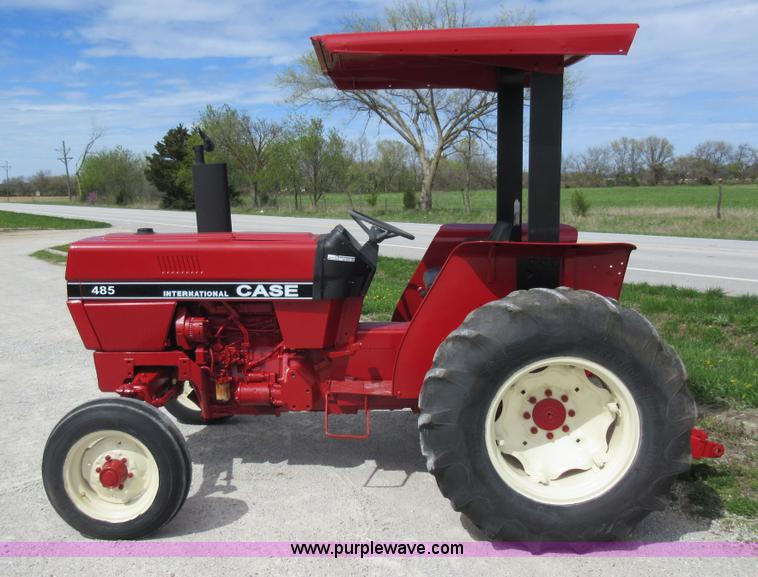 image for item AC9274 Case IH 485 tractor