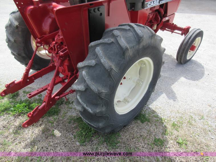 image for item AC9274 Case IH 485 tractor