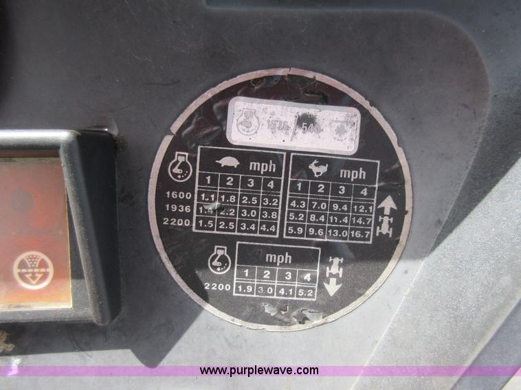 image for item AC9274 Case IH 485 tractor