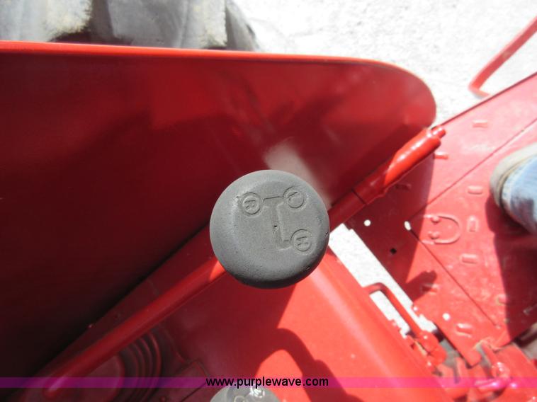 image for item AC9274 Case IH 485 tractor