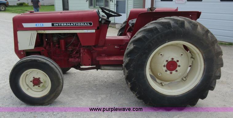 image for item AC9278 International 464 tractor