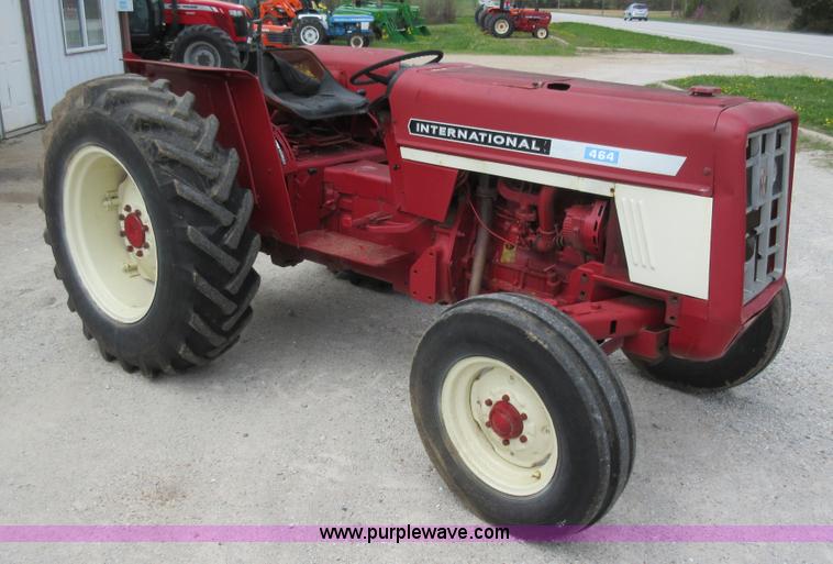 image for item AC9278 International 464 tractor