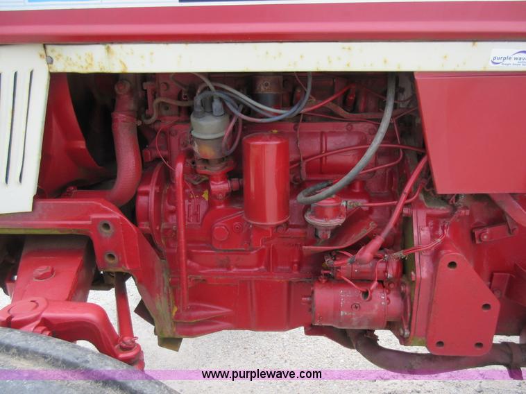 image for item AC9278 International 464 tractor