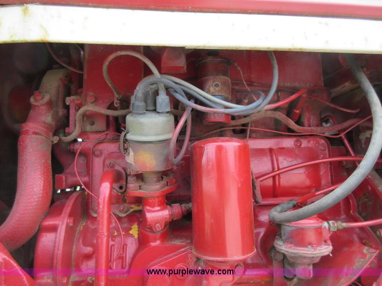 image for item AC9278 International 464 tractor