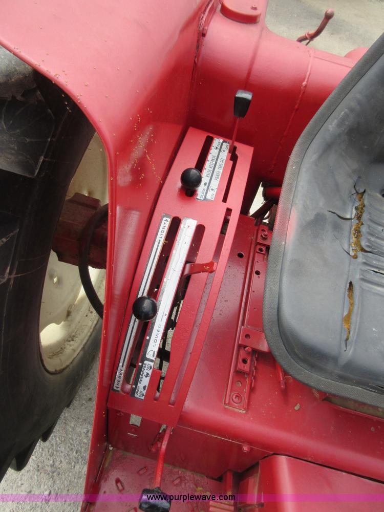 image for item AC9278 International 464 tractor