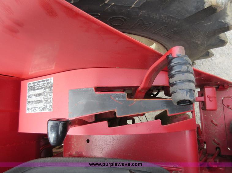 image for item AC9278 International 464 tractor