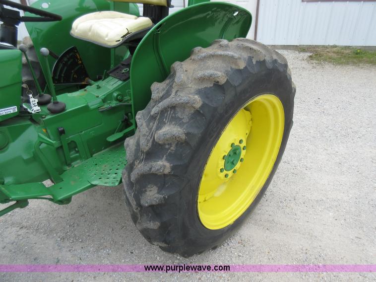 image for item AC9279 John Deere 1530 tractor