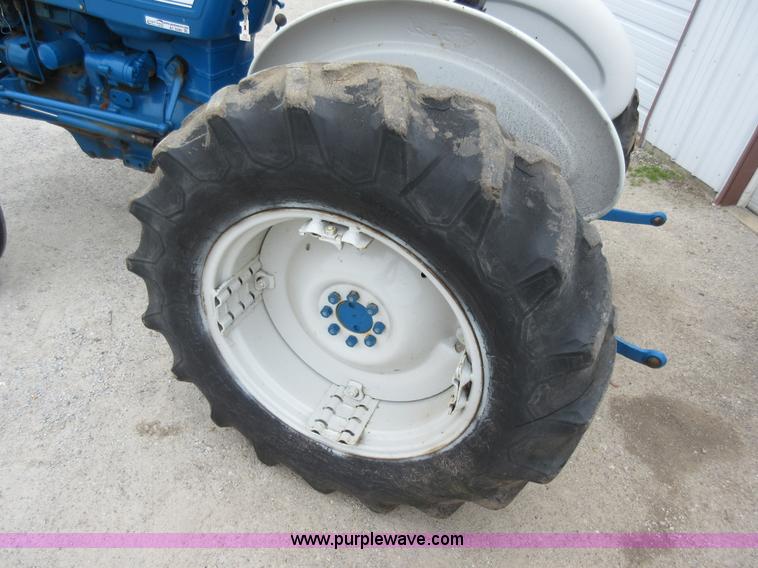 image for item AC9280 Ford 3000 tractor