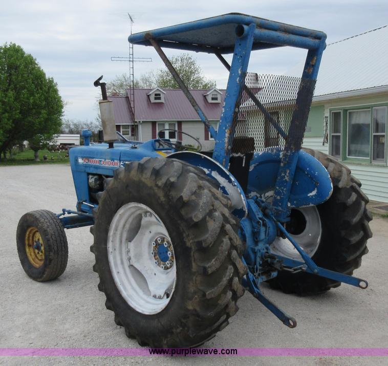 image for item AC9282 Ford 4000 tractor